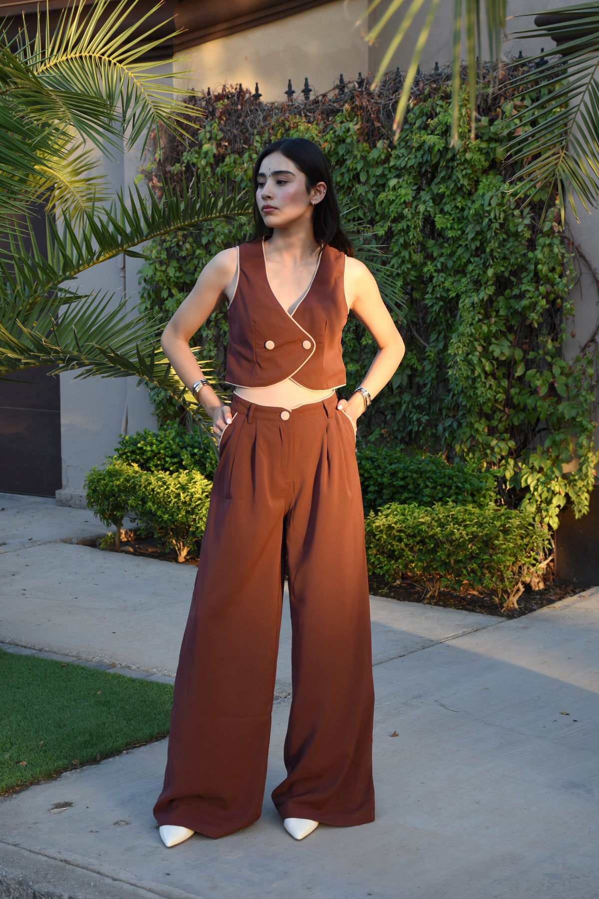 Set pantalón ancho y chaleco crop